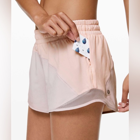 Lululemon Hotty Hot Short *Asym - Butter Pink / Light Chrome / Light Chrome LE - Picture 3 of 5